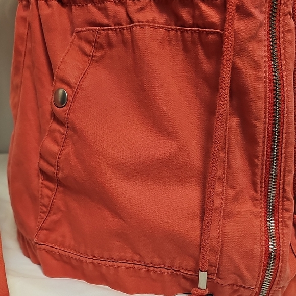 Old Navy Women's Utility Jacket in Rust Red - Picture 3 of 7